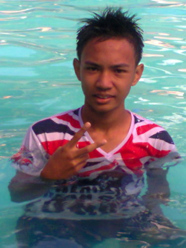 Adi_Sulistiyo
 21,09,96
 SMK Taman Siswa,Simple Plan Family