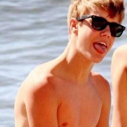 ✡ Justin Bieber is my everything. I follow back ✡