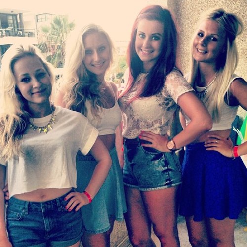 lauradunthorne's profile picture. young and wild and free