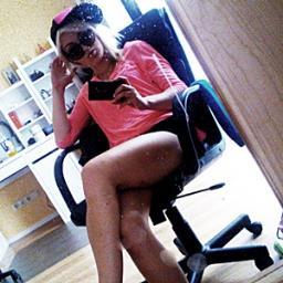 chokobrunet's profile picture. boom čika wow wow