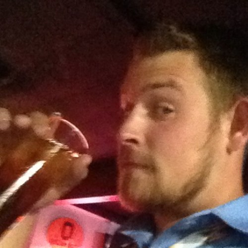 razench's profile picture. 