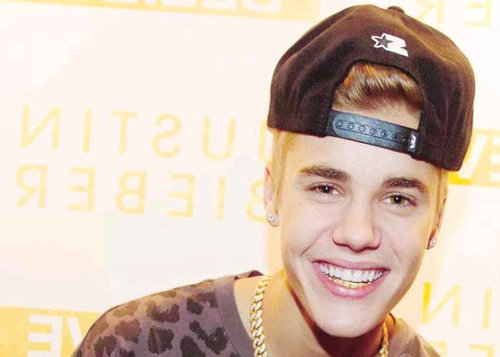 I'm here to love Kidrauhl, the talented boy, and to support Justin Bieber, the famous man. |Never Say Never|Believe|
