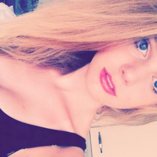 Hello✌I'm 14 suiss xoxo