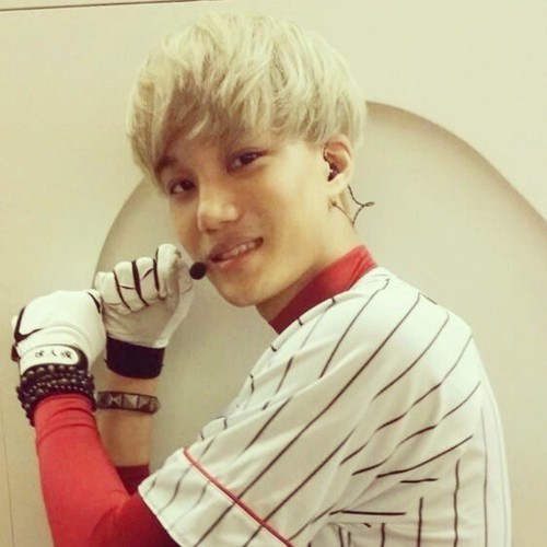 ทวิตหลักเรา @onlyexo12 น้าาา.  :)  แอคนี้สมัคเพื่อฟอลฟรีให้เอ็กโซ จ้าาาา.  ตามไปคุยแอคนู้นได้น่ะ