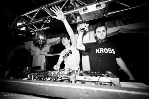KrissXross is the progressive trance project of Ross Moore and Christopher Hansen.