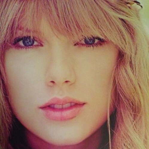 Just another girl who loves Taylor. She means so much to me and her music gets me through everything. Big Machine Records followed 20/10/12 ❤
