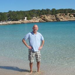 Hi my name is Patrick and I love going to the beach, especially when the sea is warm, so every day I check the weather forecast for all the beaches in the world