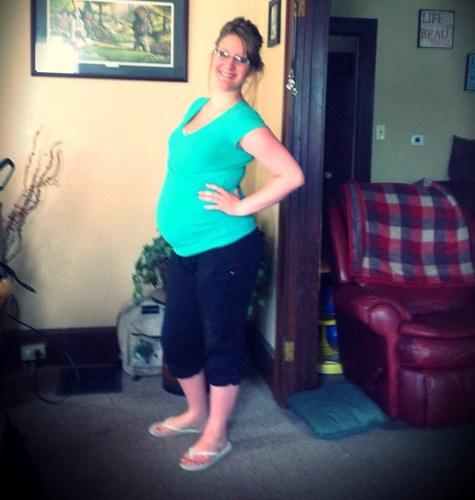 Hello(: Im haley. 16 years of age(: Mommy to be of a little boy in september 3 snapchat me proudmommy2613. Follow me on instagram mommytobe133