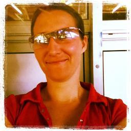 Conductrice d'autocars, j'aime la musique, le sport...