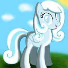 Hi my name is Snowdrop I am blind and thats a good thing its how I make snowflakes for all of you #fim_pony