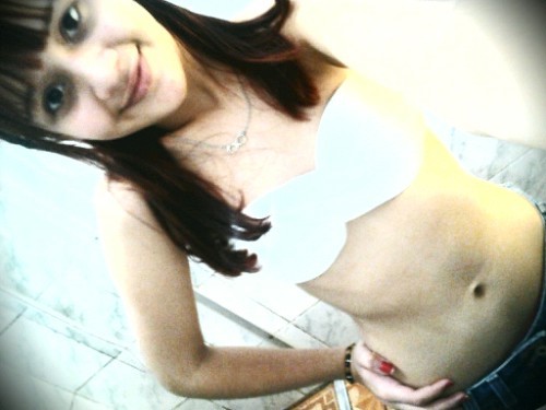 tudoo naa vidaa' teem o seeu poorq ! 
                 ;]] ^^   *-*