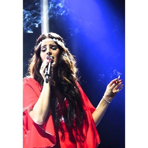 unrealvibes's profile picture. It's a saved username but I wont be on anymore, follow my main if you'd like. I love you all, thanks for everything :) xoxox ~Sydney