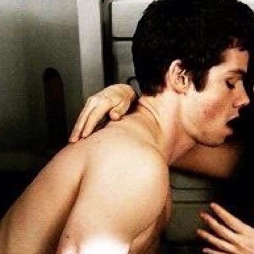 I’m 140 pounds of pale skin and fragile bones; sarcasm is my only defense [Teen Wolf-Role Play] {MC}