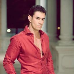 Yo soy un ventilador nuevo del actor David Zepeda realmente es un actor mexicano ecelente tele novela!