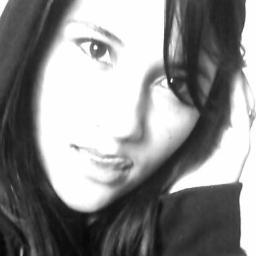 thaisneniita's profile picture. 