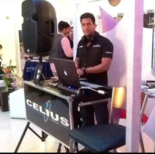 Sonido e iluminación profesional, llama pide presupuesto y reserva tu fecha!!!!! celiusdiscplay@hotmail.com