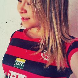 Amo pizza, futebol e praia! Não necessariamente nessa ordem.