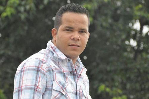 Cantor, compositor, adorador...

http://t.co/N7PTKrDZoW