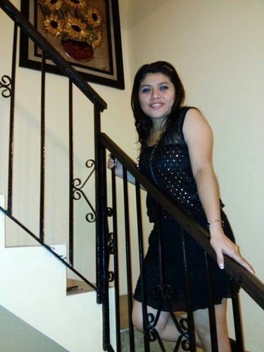 Profesion Contadora Publica,amiga, hermana, hija amante de la naturaleza,humilde de corazon, apasionada a la buena musica mi mision es ser feliz.
