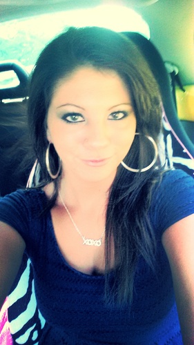 Heeeeey, my name is ali! im 21 and love to be wild && free :) wanna know more just ask! later haters :p