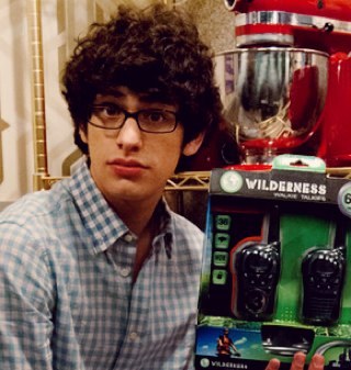 Hello!My named Robbie Shaprio!//NOT ANDY SAMBURG//Single//taken by @fakingcatv :))