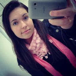 não se esconda atrás do seu próprio medo, apenas ame, viva, sinta, sem nenhum segredo ♪