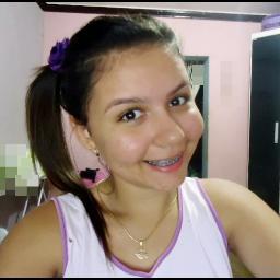 Adoro fazer novos amigos, Canceriana, 14 anos, moro em Ererê cidade querida :D, amO chocolate, Ensino Médio e to  SOLTEIRA ! :D