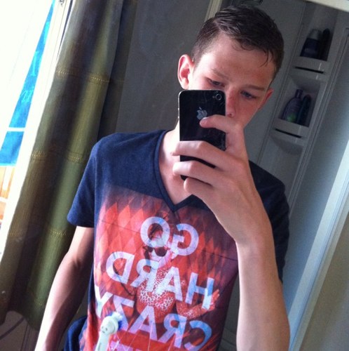 O318 ♥/ 15 jaar / Ede / Pallasathenecollege / 3ma2 / 0631662814 / beste ; @ikdelano & @riicck98 / veldhuizen & kernhem.