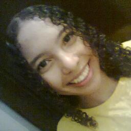pra ser feliz devemos esquecer o passado e dar um passo para o presente