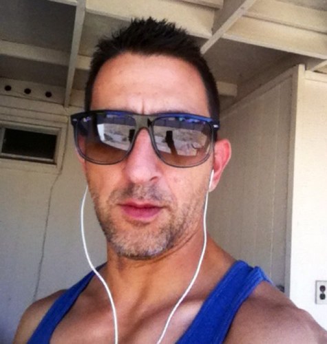 ufc addict, single, love working out, howard stern fan , sport fan.    vodka sharer!