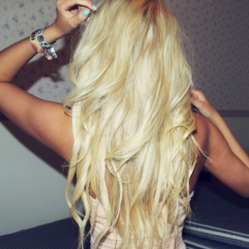 _ThatBlonde__'s profile picture. Just your average blonde girl✌ Avi is not me. My identitys a secret. For now