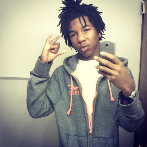 A Young Gunner From Da Turf .. Follow Me & I'll Follow Youu