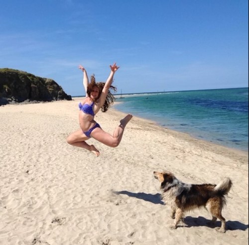 MissVStrawberry's profile picture. Pole fitness instructor, pole mummy, circus freak, general loon