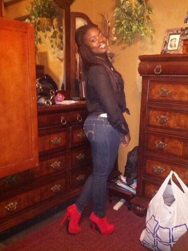 God first, look to the hills from which comth they help from the lord.[Team beautiful / Fine ] Lovely voice, play guitar.[Team Tatted]