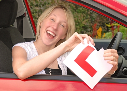 http://t.co/LrtE2WDpiI is dedicated to helping learner drivers pass their theory test first time. Practice theory test and hazard perception.
