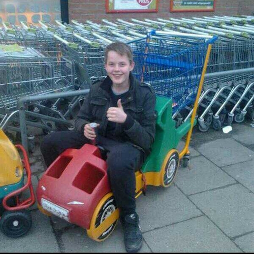 Dit Twitter account laat je weten of Frank dronken is