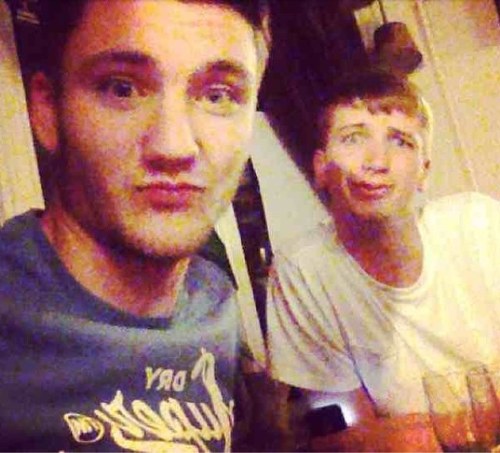 BAZINGA_IDC's profile picture. ↓click it. Dare ya