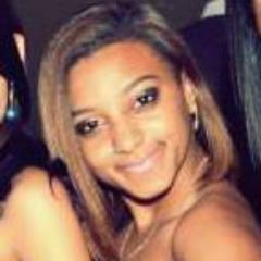 Menina Divertida , Um pouco Malukete . Mas diferente de muitas pessoas ,  Sou Feliz e Curto e vivo minha vida e não a dos outros . E tenho orgulho disso!
