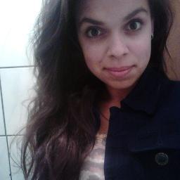 Ciumenta, Boba, Fofa, Irônica, Sonhadora, Exagerada,Mandona,Carinhosa,Legal,Divertida...
http://t.co/T2mE9Inbx5