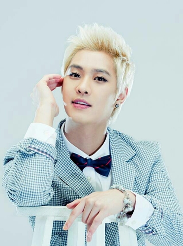 바쁜 승호님 대신 팬서비스 해드리는 승호봇이며 진짜 승호님 아닙니다. I'm not real seungho. 맞팔은 생성된지 한 달 이상되신 관련 봇분들만 해드립니다! 반말모드입니다^^ (생성일-13.02.17)