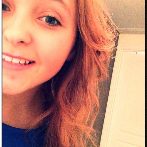 Hello I'm Alyx and im inlove with 4 beautiful morons✌ I am a Ashtons Girl:-) 5SOS FAMILY 0/4 :-( National Suicide Prevention Hotline: 1-800-273-8255