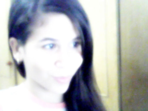 Uma adolescente que só quer viver no seu mundinho de bipolaridades, louca por moda, maquiagem, rock e pop!

#UniaoDoTwitterSegueEuSigoDeVolta
#TeamFollowBack