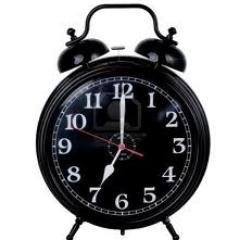 Dedicated member of the anti snooze coalition. Co-Founder of the Rise&Grind movement. #aCLOCKalypse #AlarmyArmy #FollowBack
