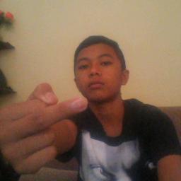 Simpel ! Saya orangnya ramah . :)