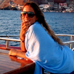 fashion stylist
productora de revista Hola