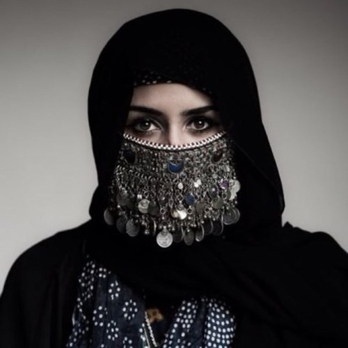 من رضي بقضاء ربه ارضاه الله بِجمال قدره.