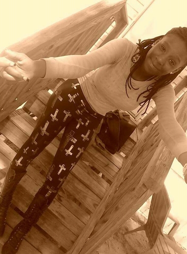 PrezzyDeAsia's profile picture. ;-)TURN;-) my $WHITE$ button into #BLUE# and I %FOLLLOW% you *BACK*