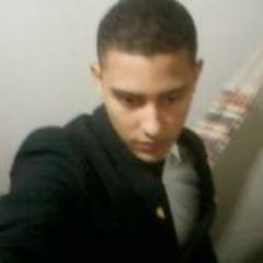 Sou como você me vê.
Posso ser leve como uma brisa ou forte como uma ventania,Depende de quando e como você me vê passar.
você decide como quer!