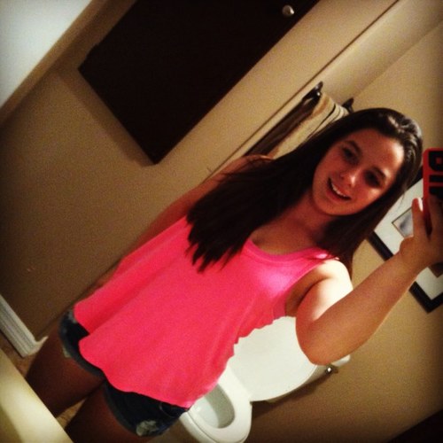 chelseabug10's profile picture. 