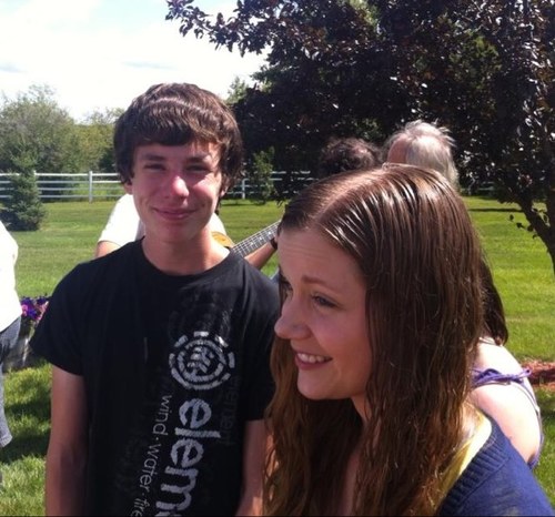 liam_easton's profile picture. I play guitar and i love to travel